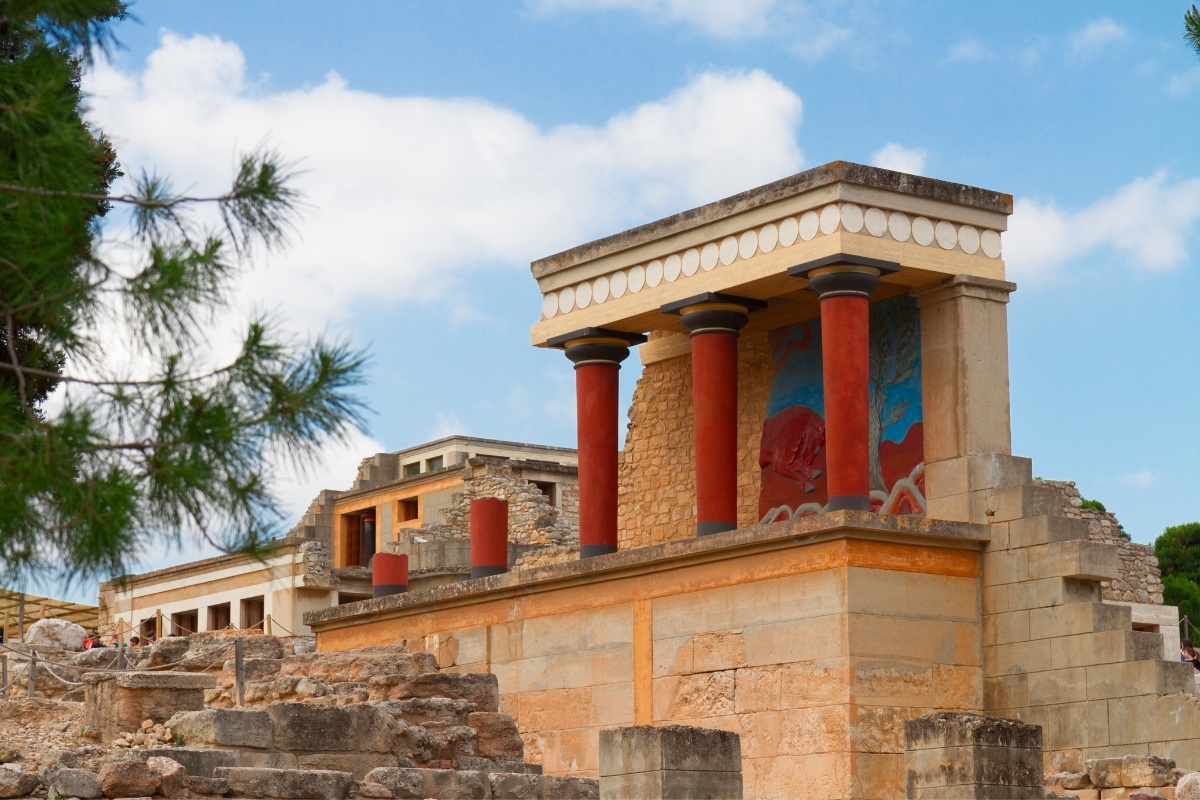 Knossos and antiquity